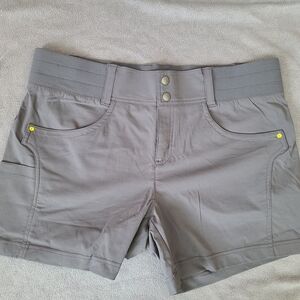 Title Nine Gray Women's Clamber 5" Shorts